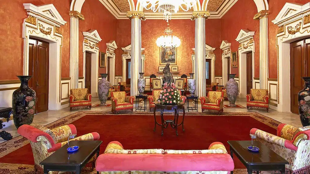 Raj Niwas Palace