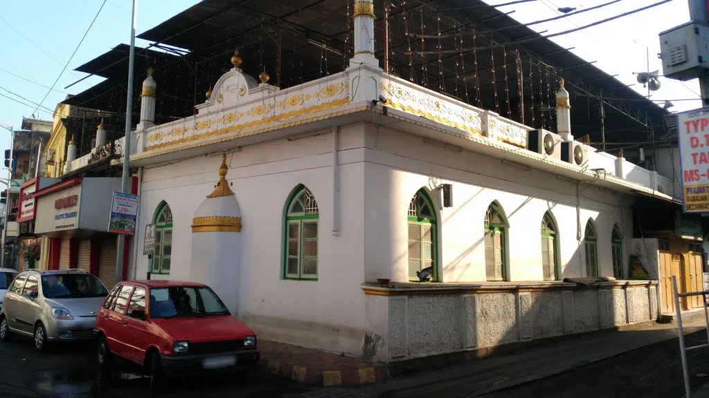 Shivaji market parking