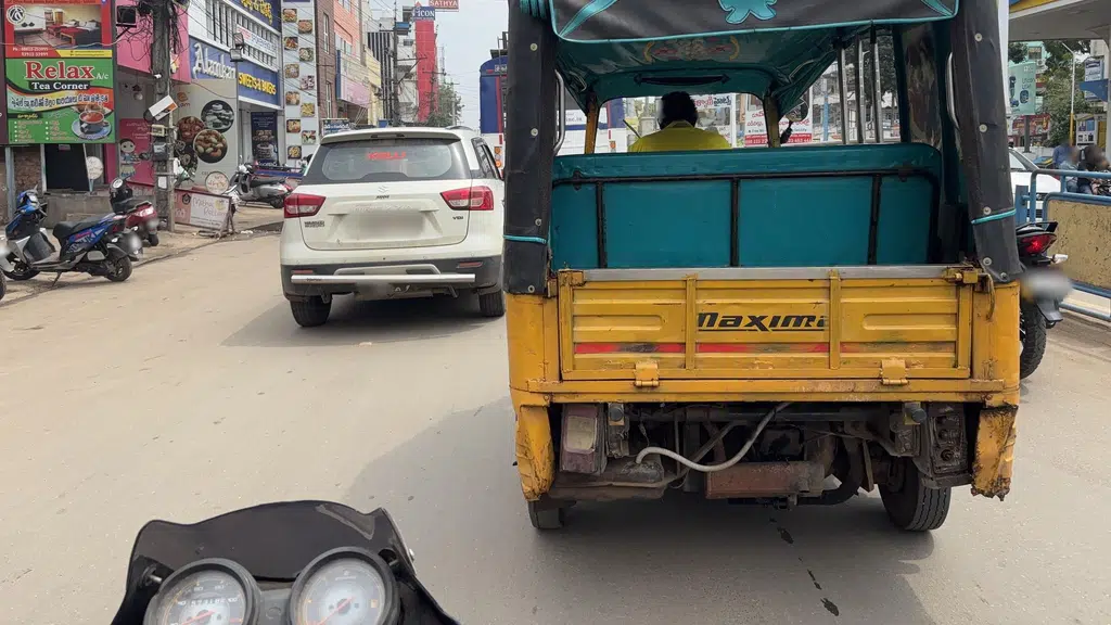Murali Krishna Travels Eluru