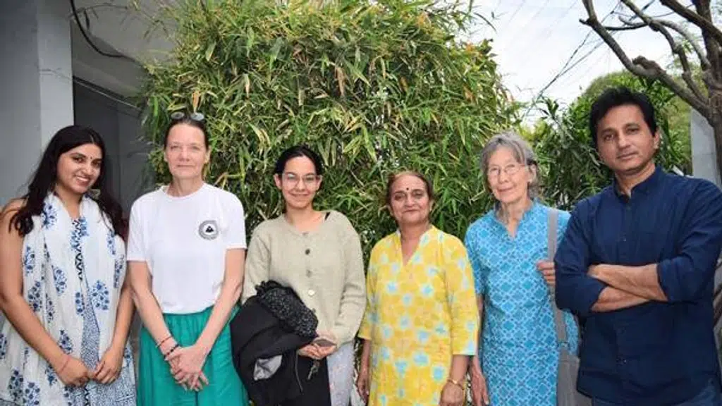 Hindi Hour - Hindi Language School India
