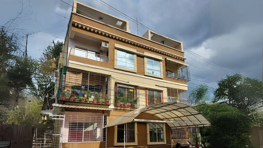 Meenu Girls Hostel