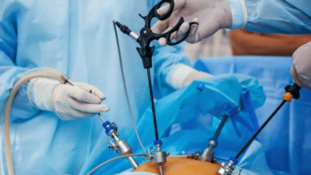 Dr. Kunaal Shinde - Advanced Laparoscopy and Robotic  Gynaec Onco Surgeon