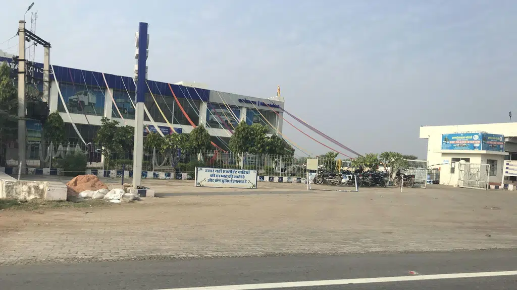Khandelwal Motors- TATA Dealership