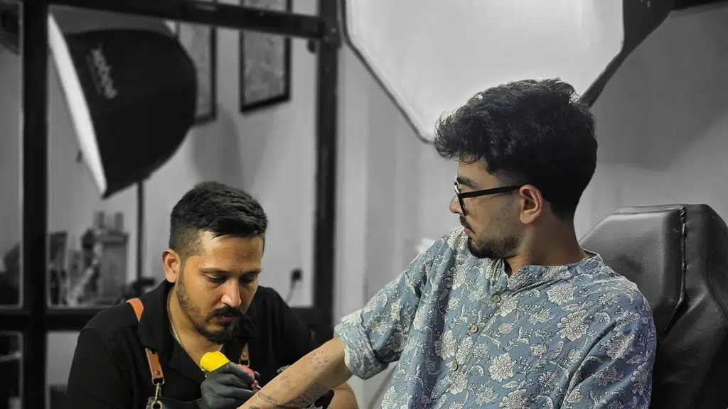 Max Tattoos and Piercing