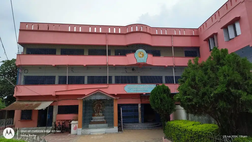 Ladhuram Toshniwal Sarada Vidyamandir - H. S.
