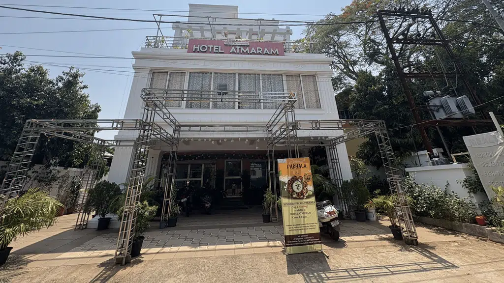 OYO 9547 Hotel Atmaram