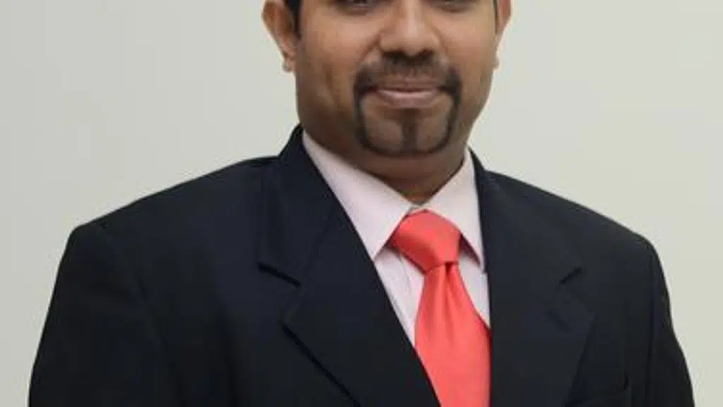 Dr. Chirag Patel - Robotic Knee and Hip Surgeon in Parel, Mumbai