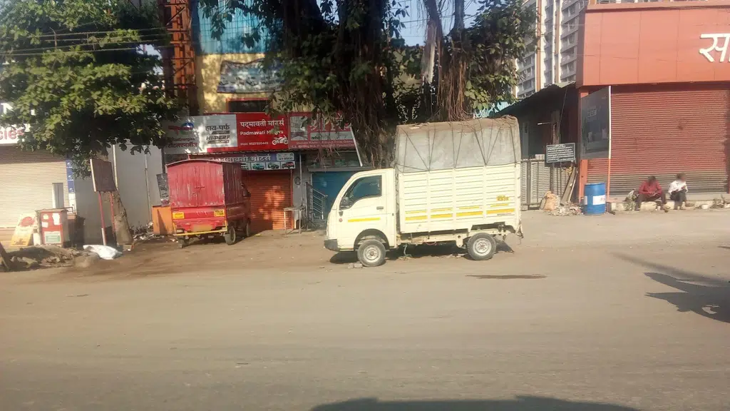 Lloyd Authorised Service Centre