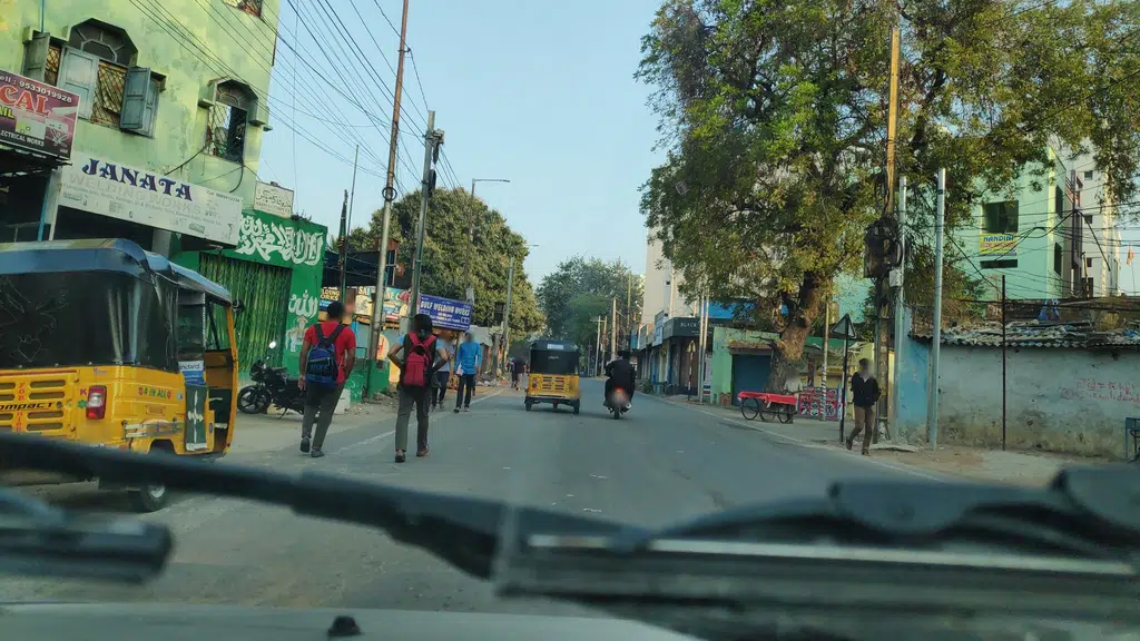 Ratna Automobiles