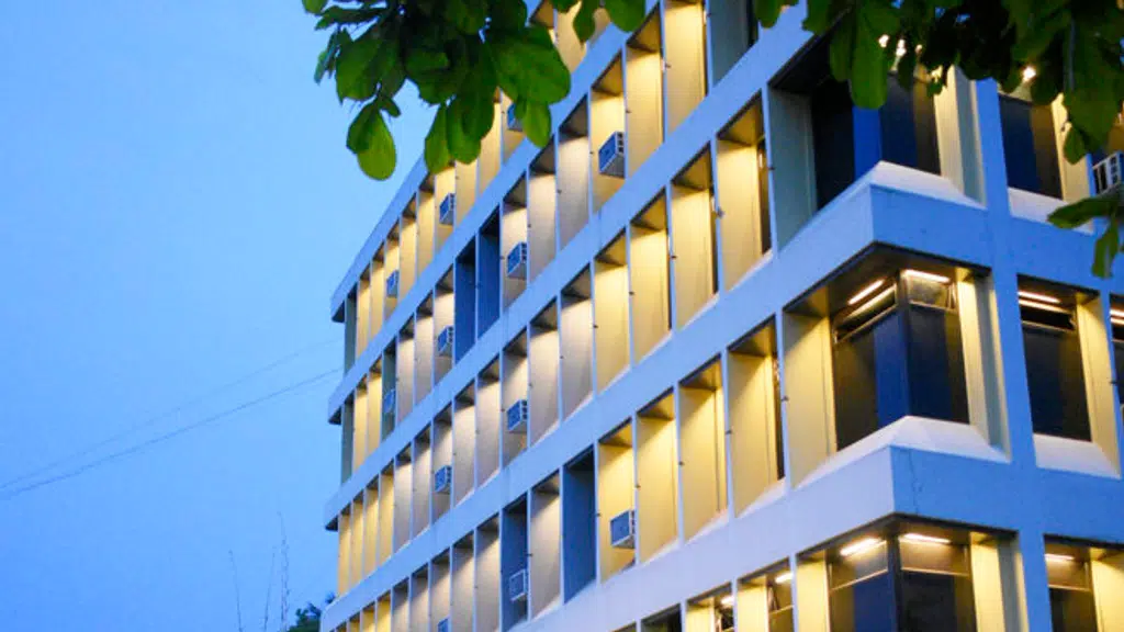 Hotel Sanman Deluxe