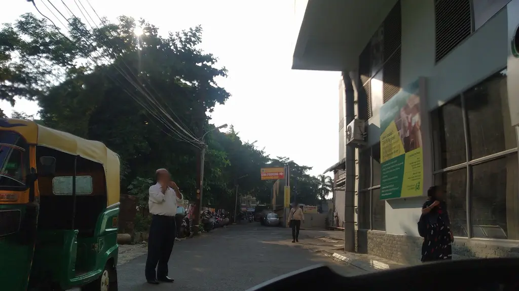 Mahatma Gandhi Road and Alley