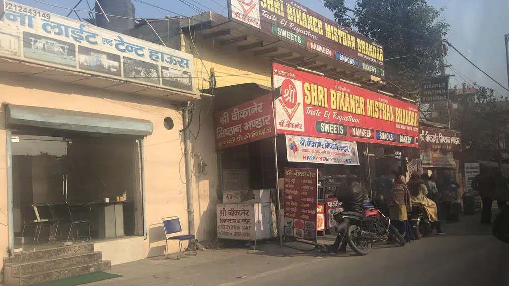 Chhawla Village Bus Stop