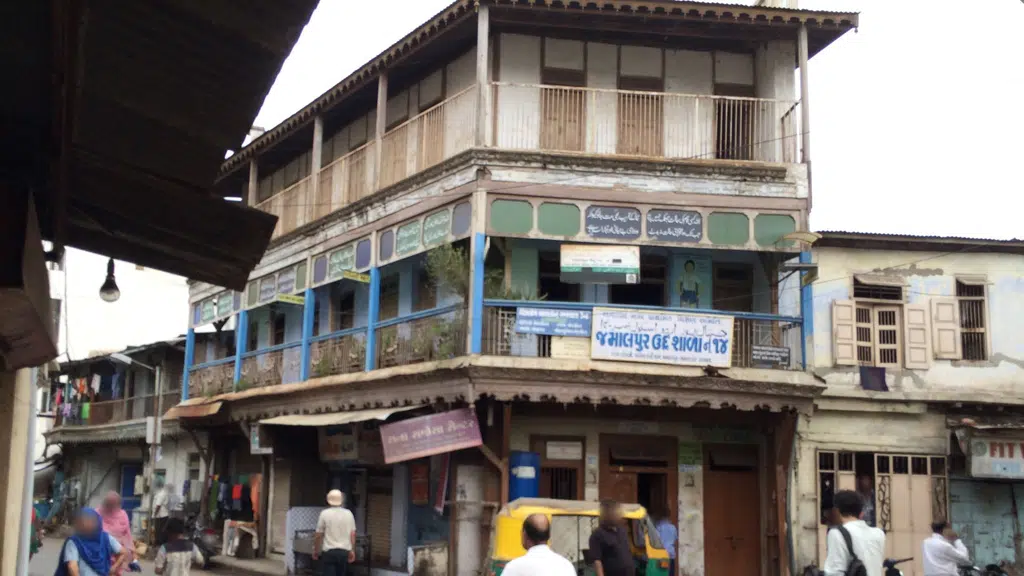 Iqbal Hotel Since 1947