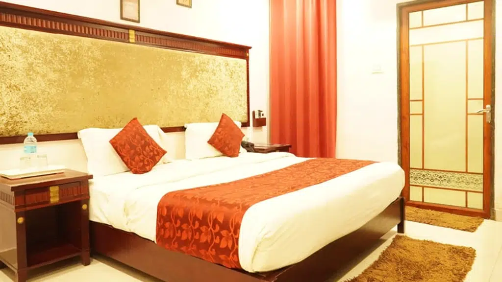 Hotel Eleven Heights - Hotel in Arera Colony, Bhopal