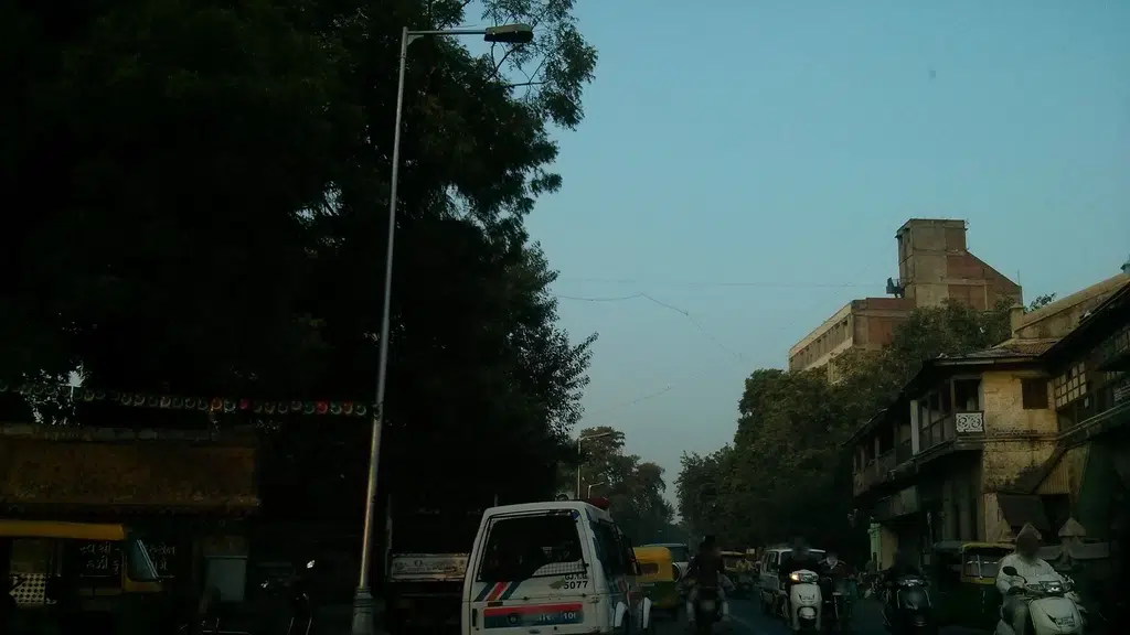 New Famous Samosa House