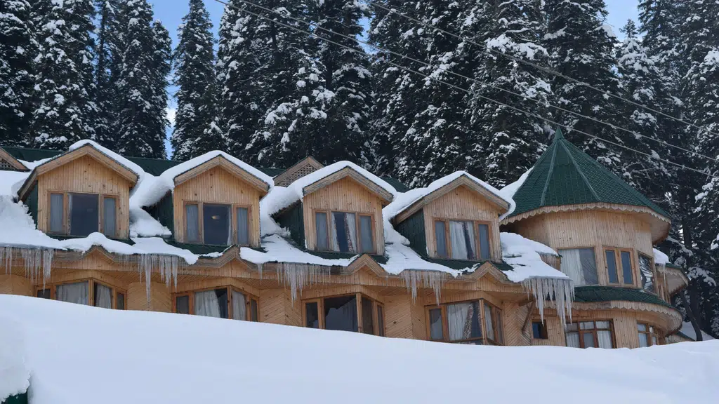Auspicious Kashmir Tour and Travels