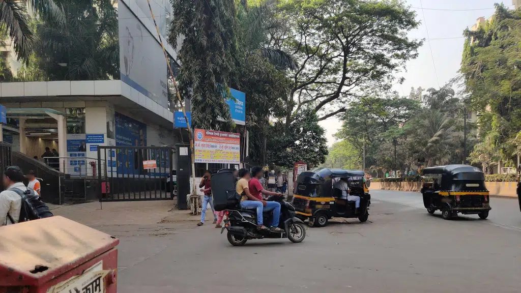 Mumbai - Goregaon W Branch Cash Deposit Machine