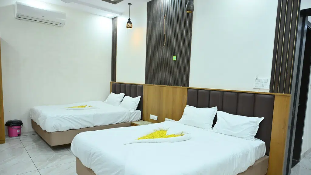 Hotel Shree Krishna Palace, Boarding & Lodging