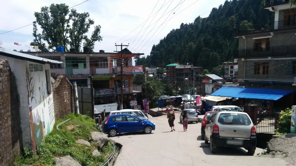 Desprades Oak View Hotel and Cafe Bhagsu
