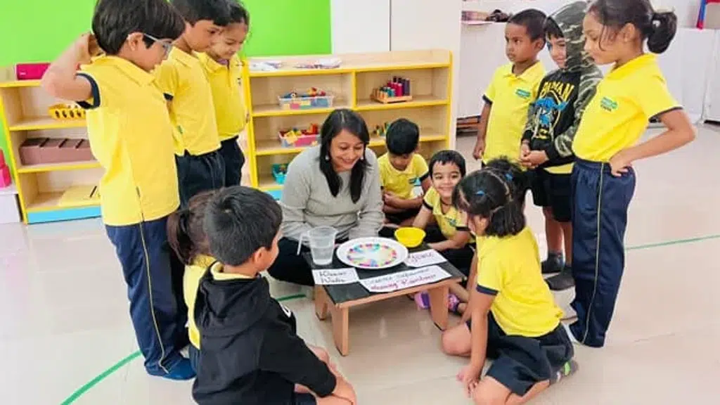 Green dot Montessori school