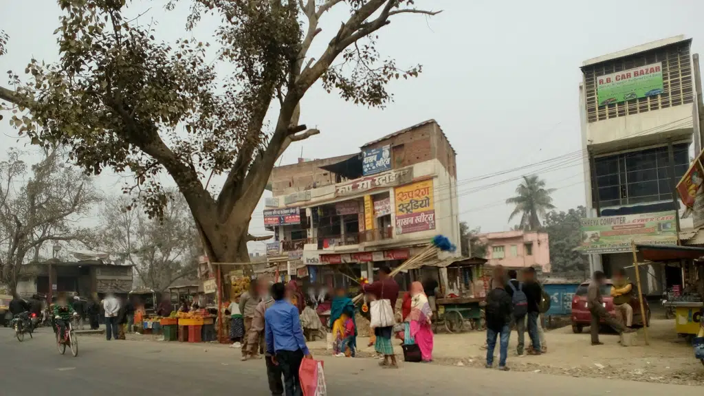 Kachi Pakki Nh 28 Chandeshwar Sharma Truck Workshop
