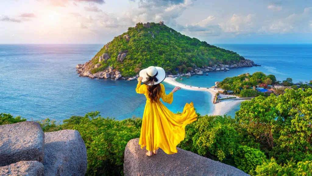 Roaming Tours and Travels