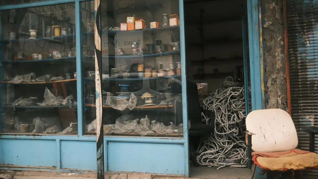 Manikanta Plywood Hardware