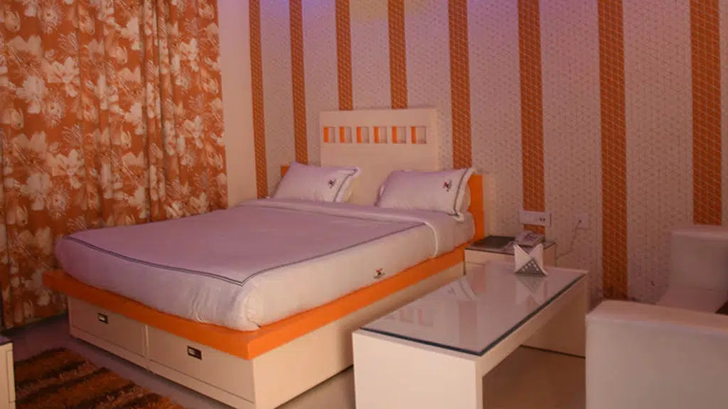 Gst Grand Plaza Hotel