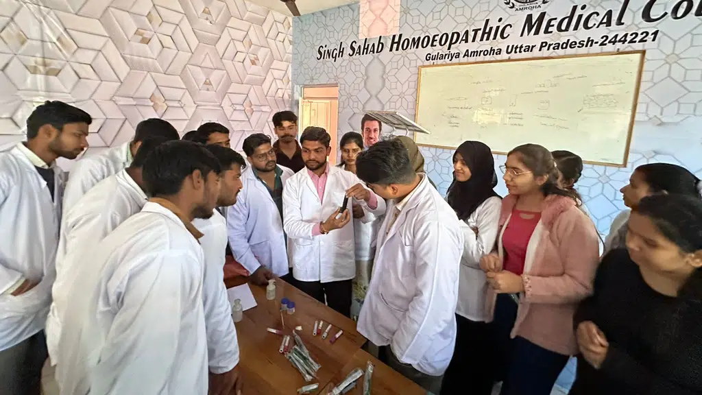 Singh Sahab Homoeopathic Medical College and Hospital, Gulariya Amroha