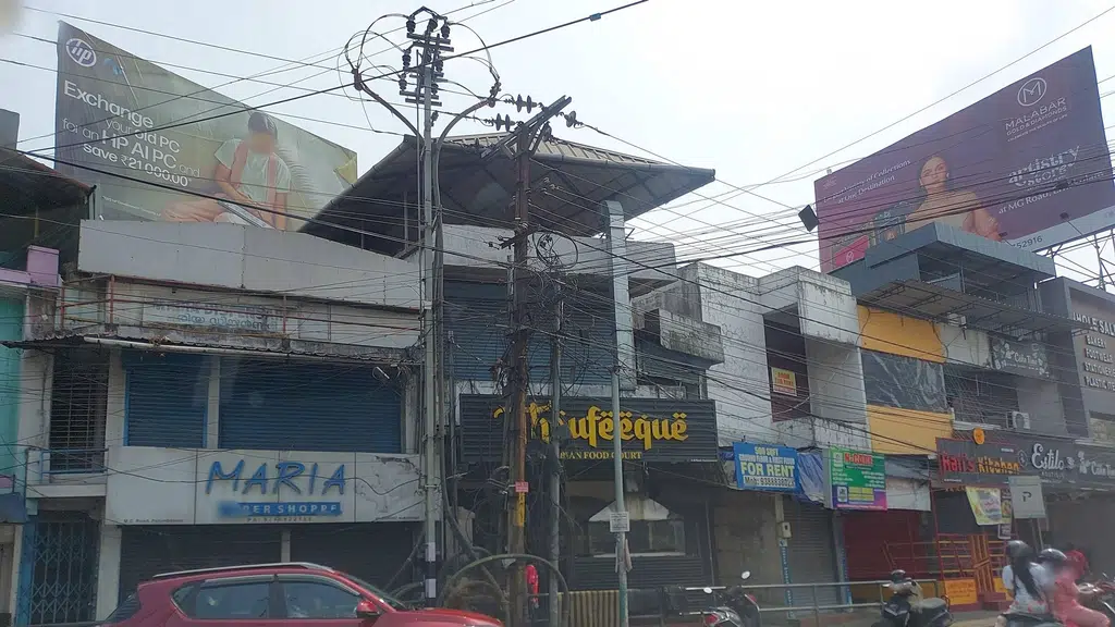Akbar Travels Perumbavoor