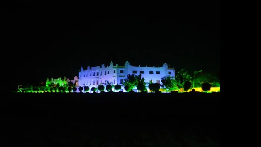Indore Indira Business School