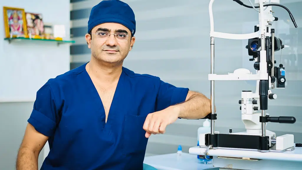 Dr. Amit Solanki Eye Specialist Shanti EyeTech Best Eye Hospital in Indore
