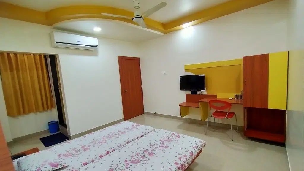 Hotel Aditya Lodge