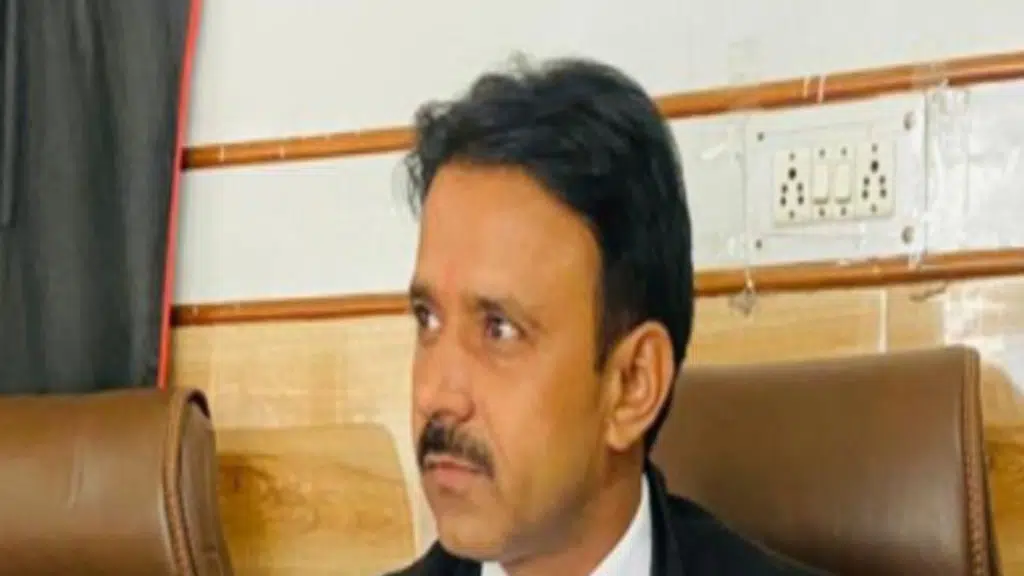 Best Lawyer In Noida (Panwar Law Associates)