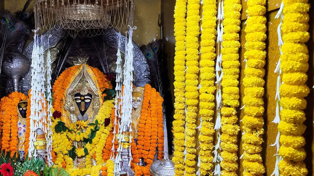 Maa Baglamukhi Temple