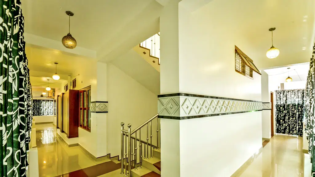 OYO 30576 Satyam Regency