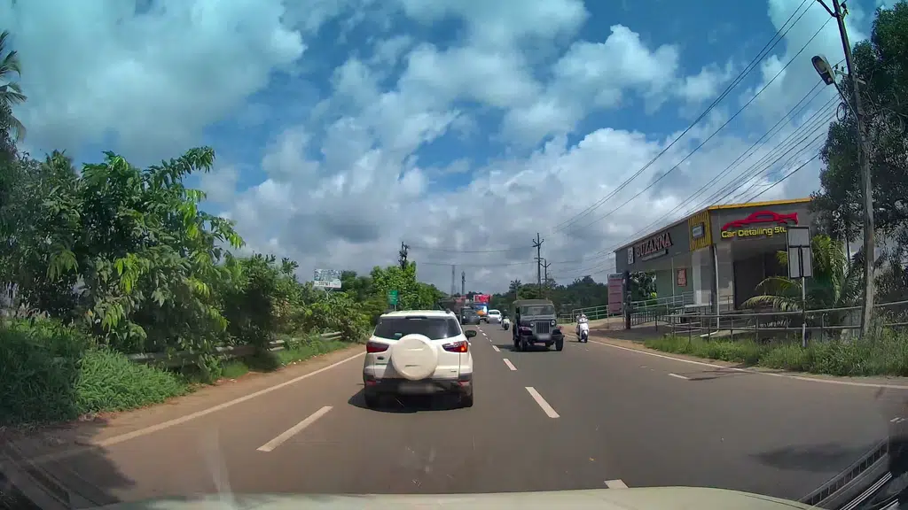 Maruti Suzuki ARENA (Sai Service, Perumbavoor, Vallom)