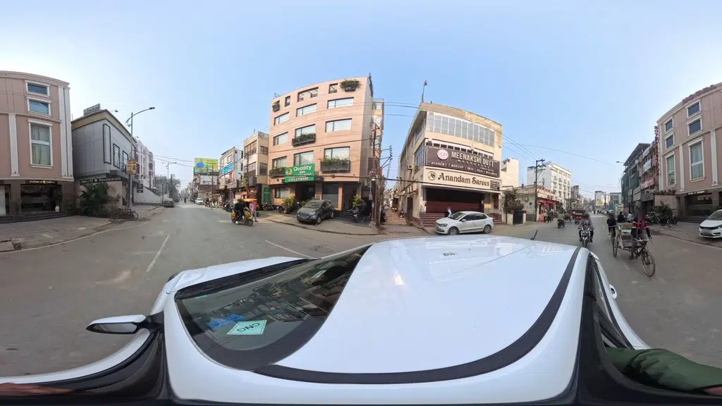 Varushka AUTOMOBILES
