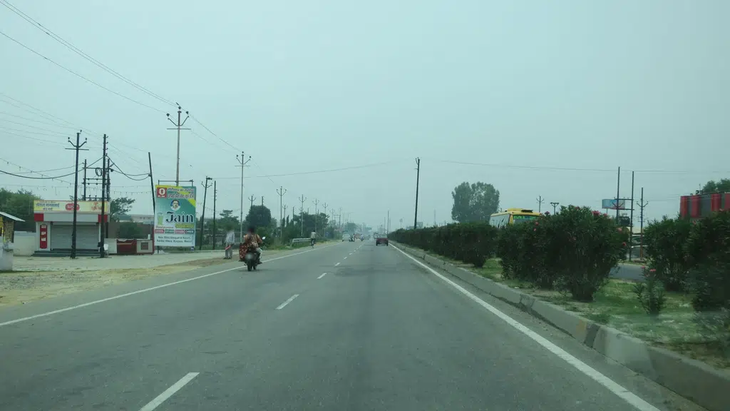 Desi Bites Restaurant | best family restaurants in meerut bypass | meerut highway restaurant