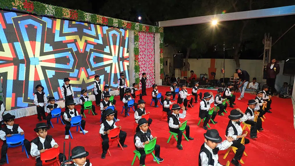 Sandipani English School-Halvad