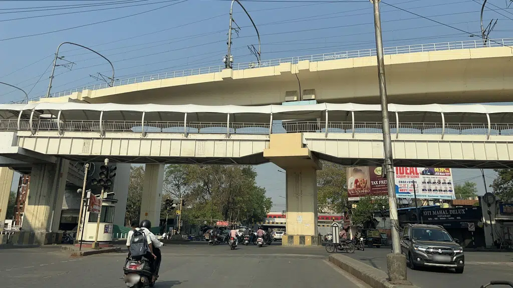 Moti Mahal Delux
