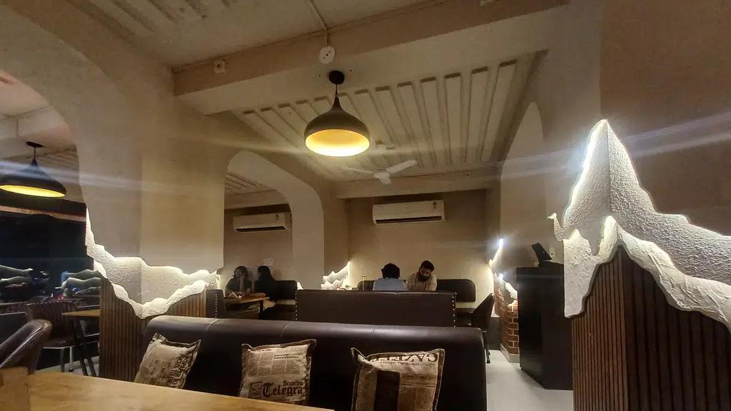 The New Yorker Cafe