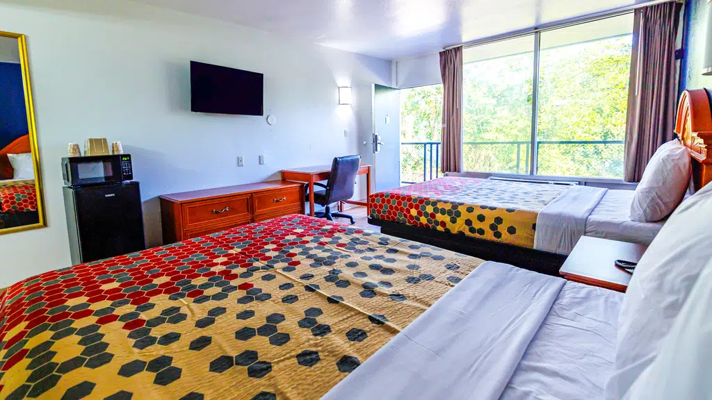 OYO 28109 Regent Hotel