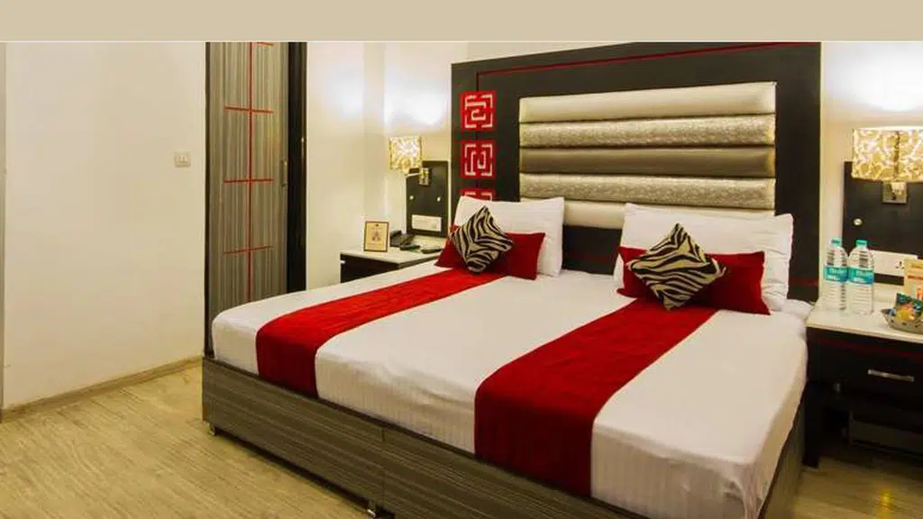 YEOR Rooms
