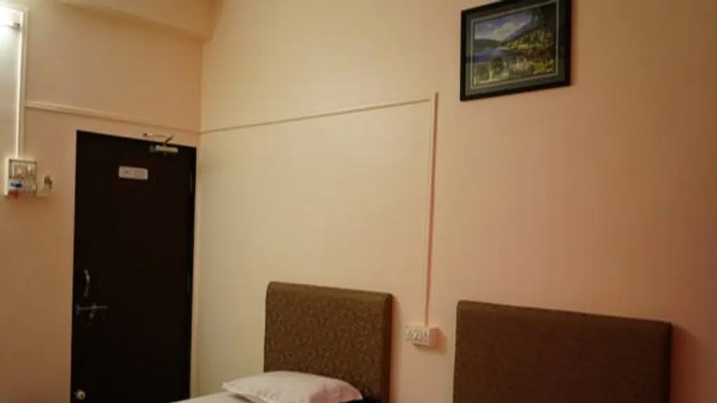 Hotel - Yuvraj Lodge