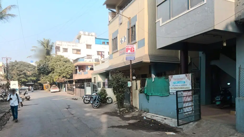 OM Gift and Stationery Center