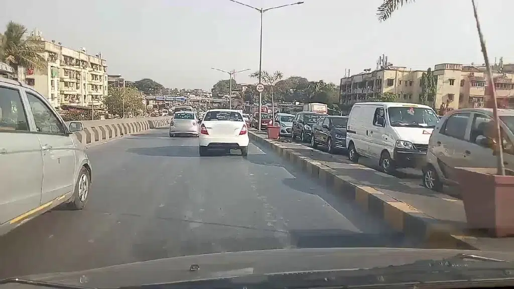 Aakesha Footwears
