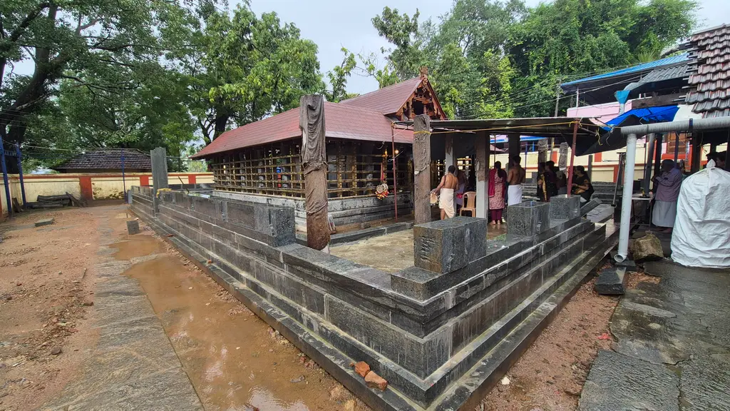 Sree Oottukulangara Bhavathi Temple