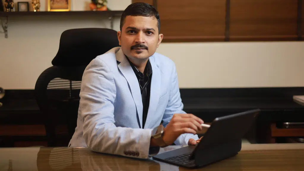 Dr. Amit Mulay - Plastic and Reconstructive Surgeon