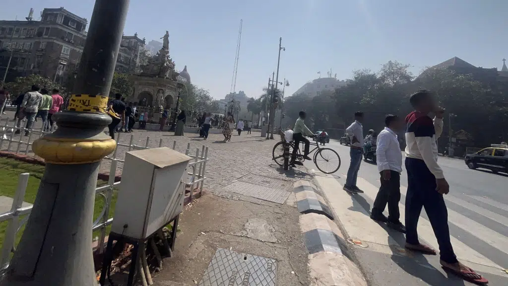 Hutatma chowk metro Station -Mmrcl
